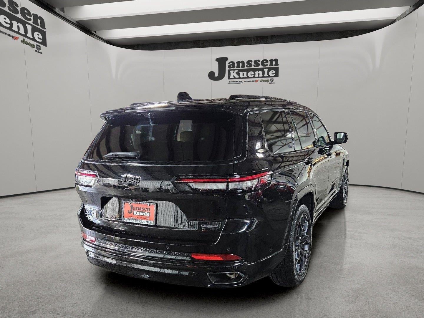 2025 Jeep Grand Cherokee L Summit Reserve 4x4