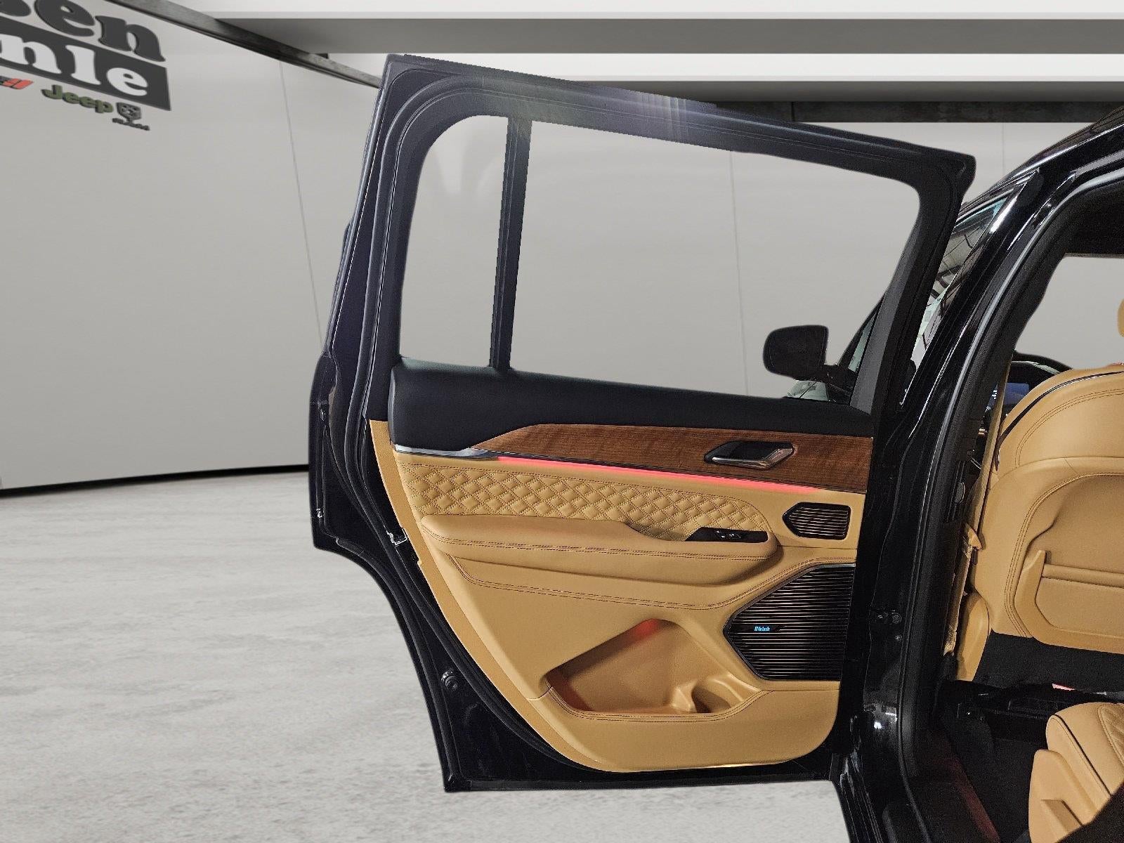 2025 Jeep Grand Cherokee L Summit Reserve 4x4