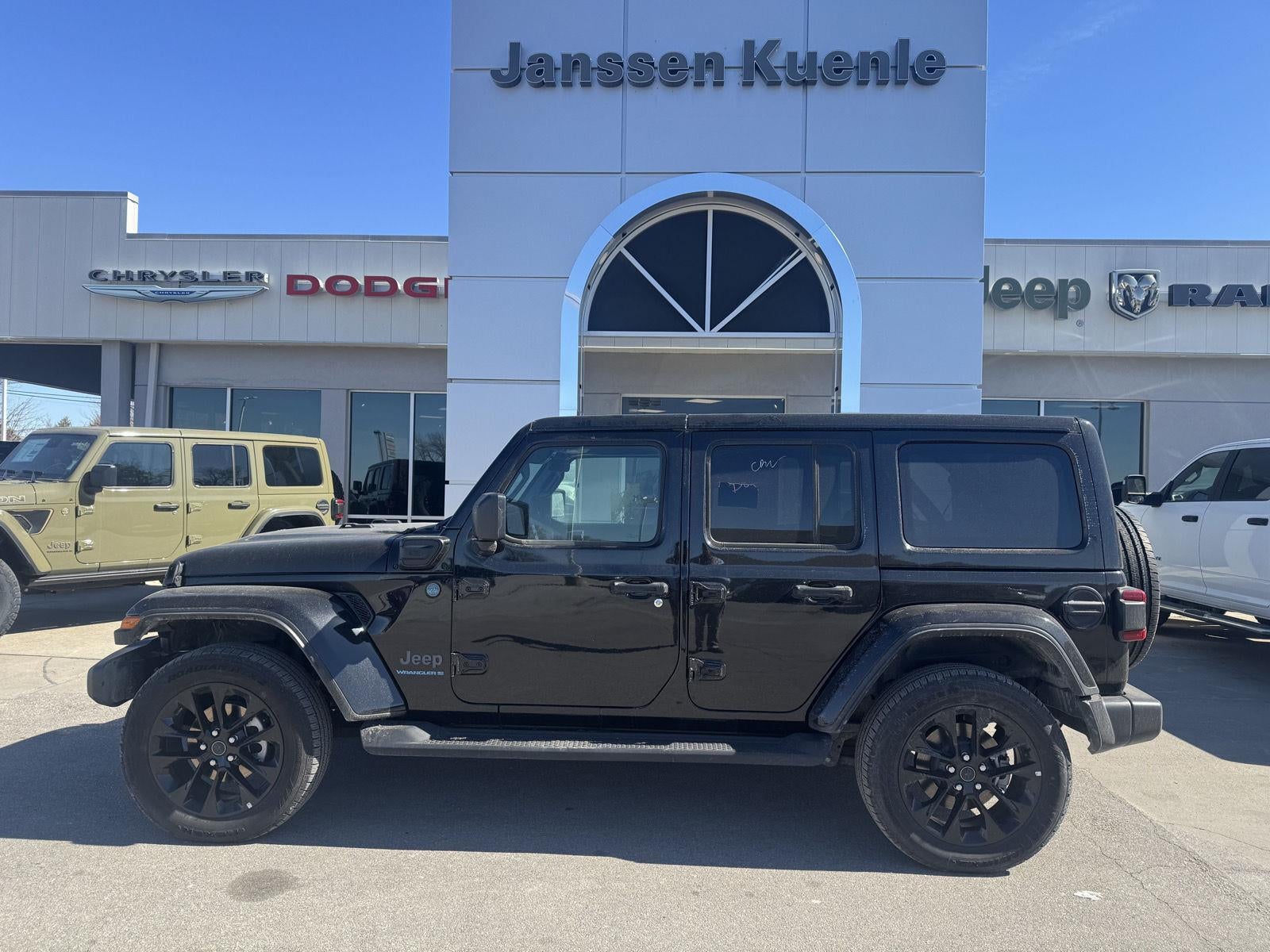 2025 Jeep Wrangler 4xe Sahara 4xe