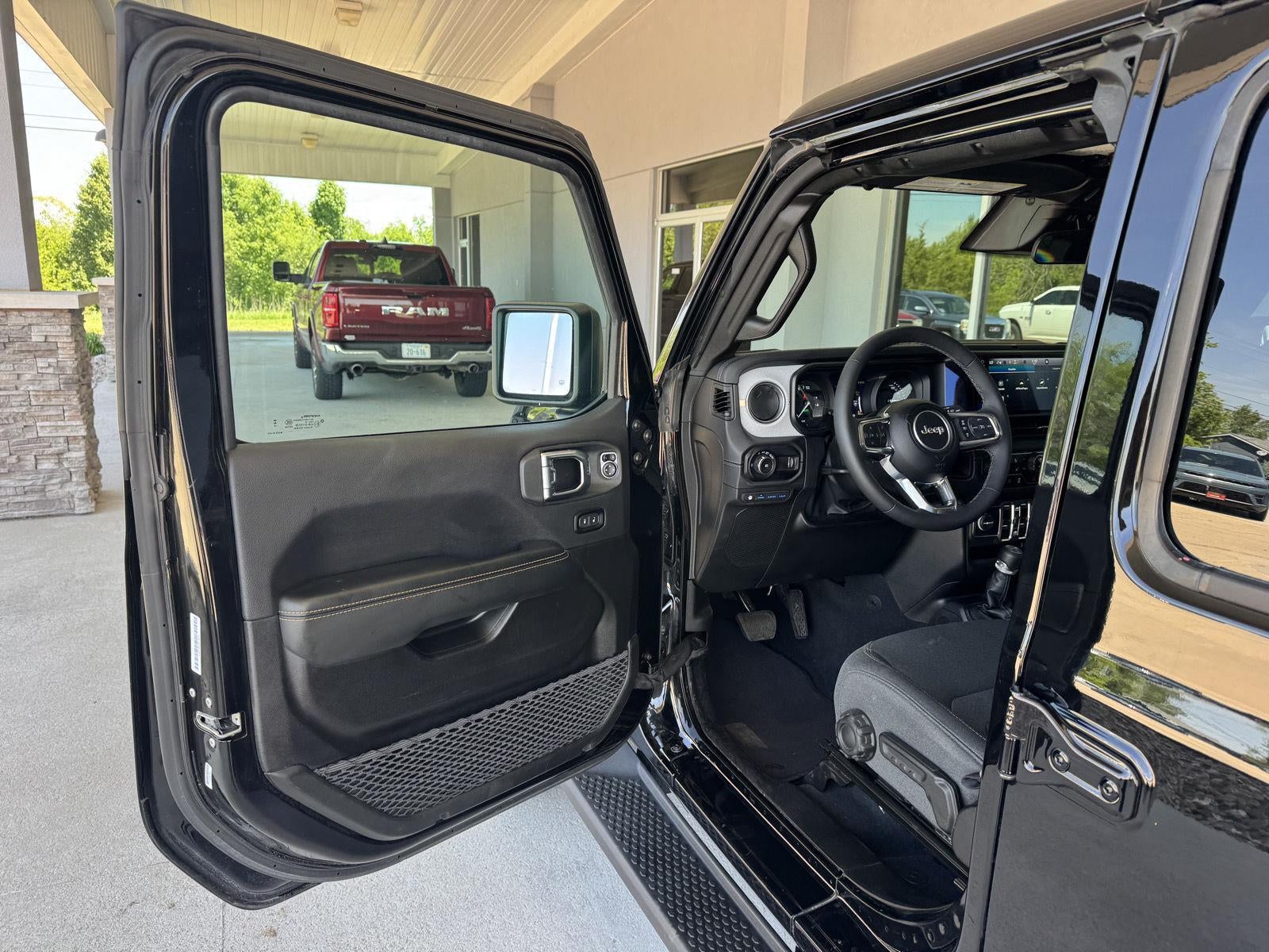 2025 Jeep Wrangler 4xe Sahara 4xe