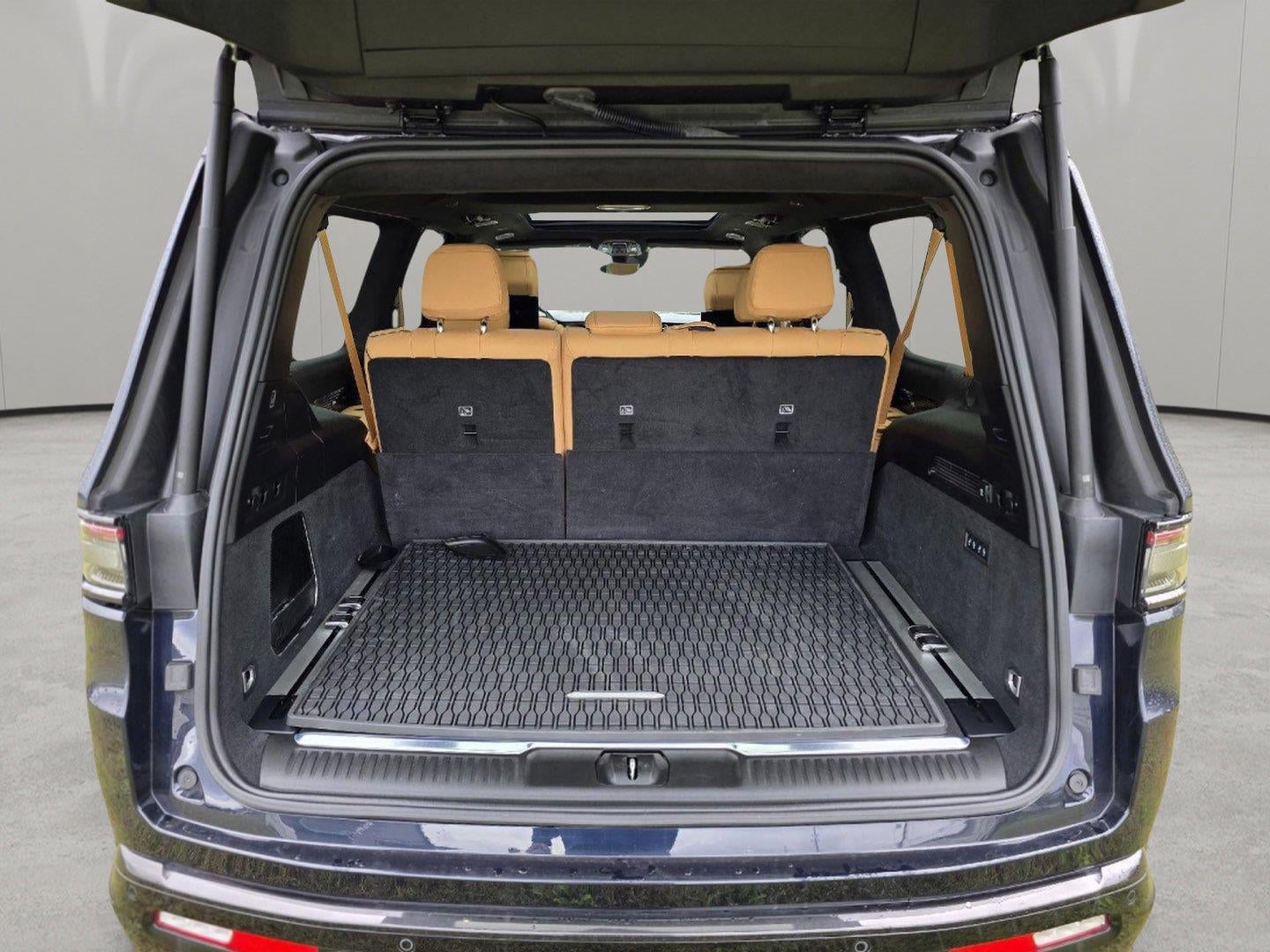2025 Jeep Grand Wagoneer L Series III Obsidian 4x4