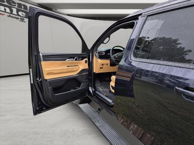 2025 Jeep Grand Wagoneer L Series III Obsidian 4x4