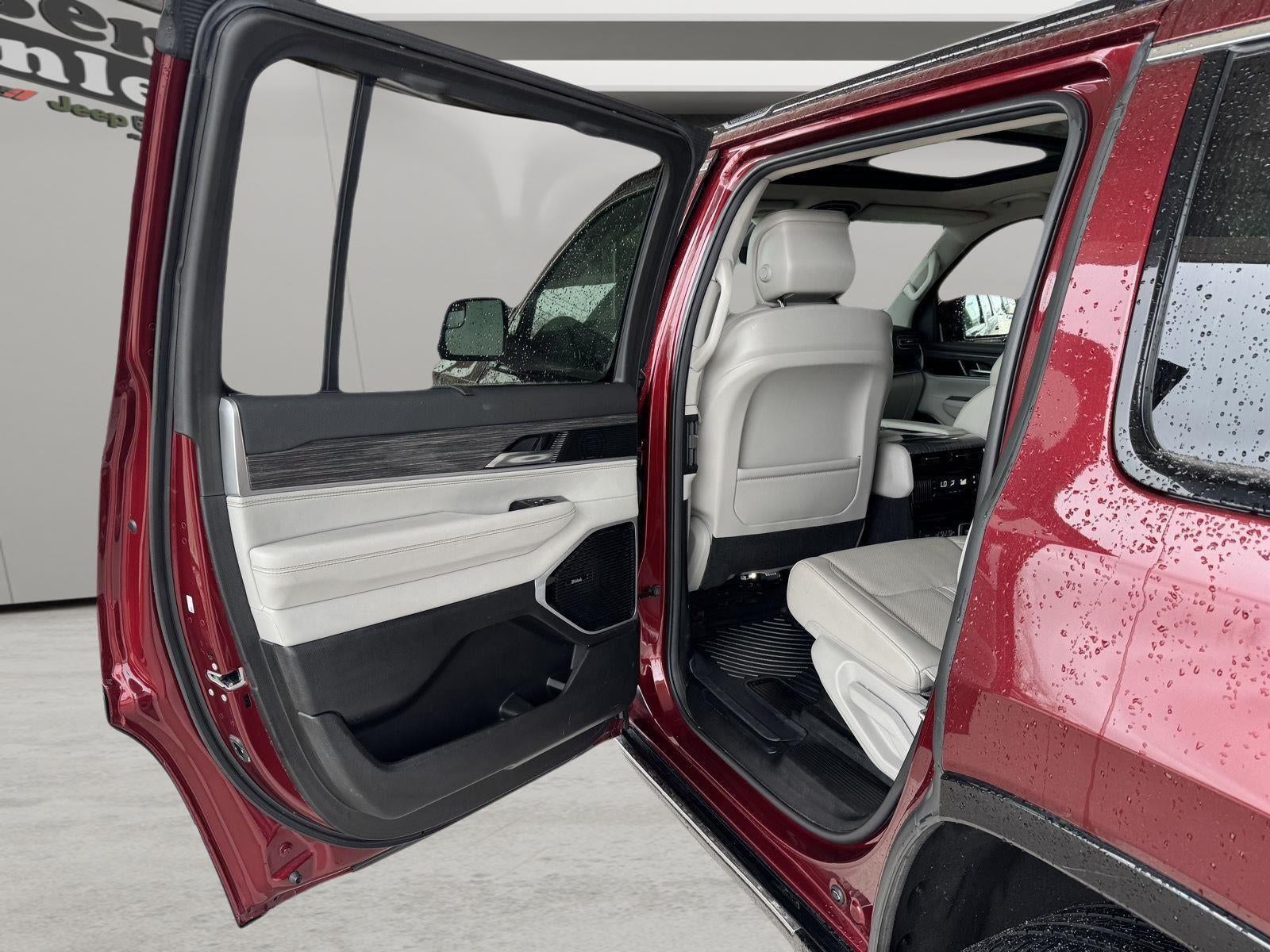 2022 Jeep Wagoneer Series III 4x4