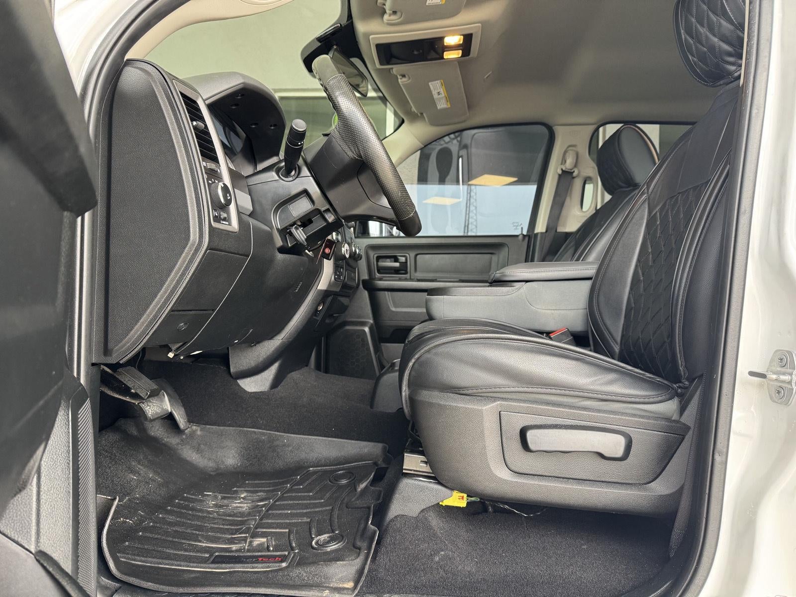 2018 RAM 1500 Express Crew Cab 4x4 5'7' Box