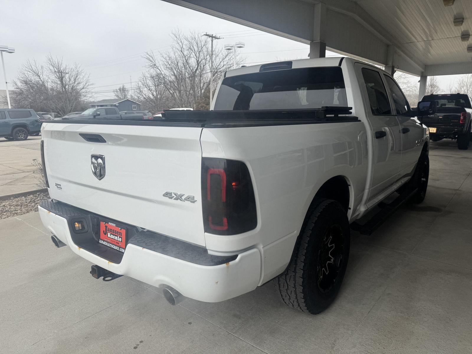 2018 RAM 1500 Express Crew Cab 4x4 5'7' Box
