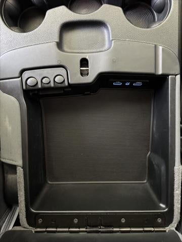 2018 RAM 1500 Express Crew Cab 4x4 5'7' Box