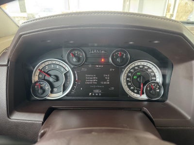 2018 RAM 1500 Laramie Crew Cab 4x4 5'7' Box