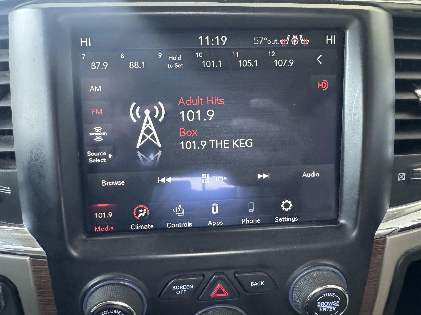 2018 RAM 1500 Laramie Crew Cab 4x4 5'7' Box