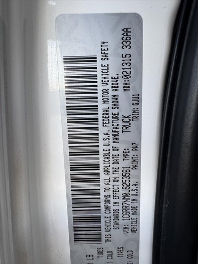 2018 RAM 1500 Laramie Crew Cab 4x4 5'7' Box