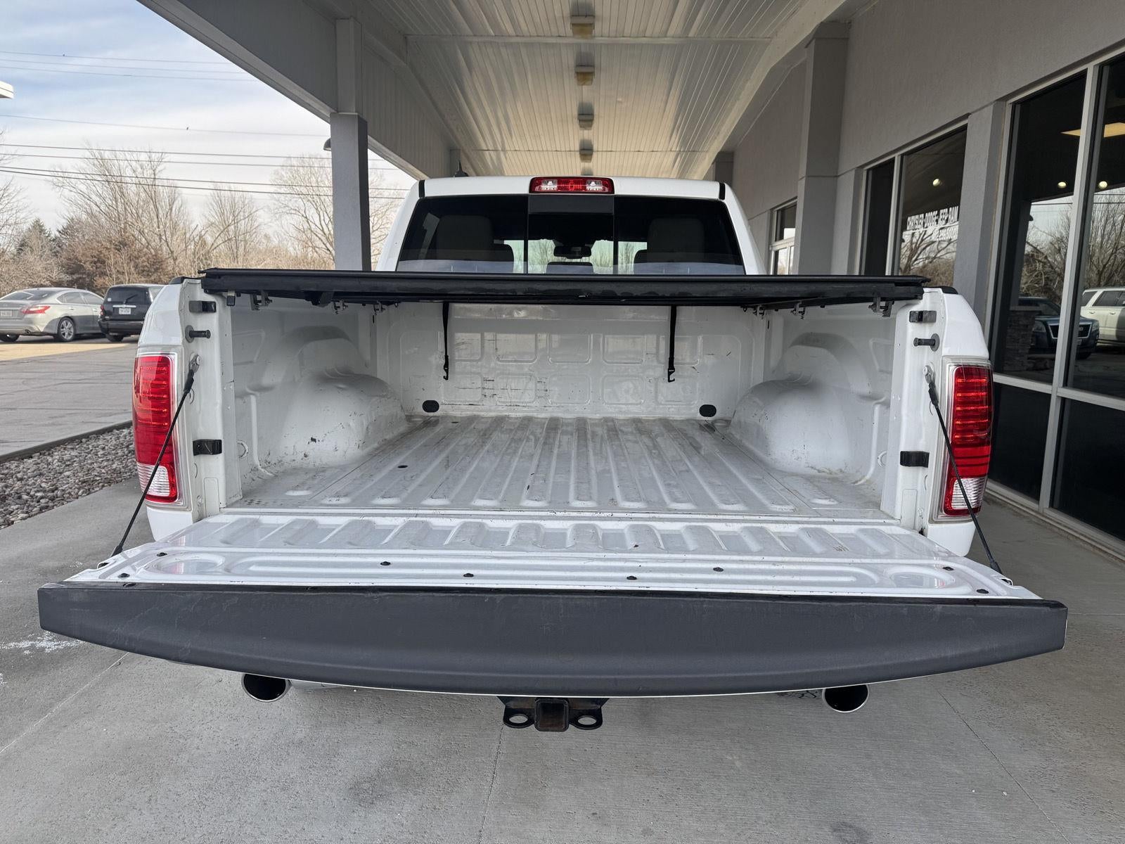 2018 RAM 1500 Laramie Crew Cab 4x4 5'7' Box