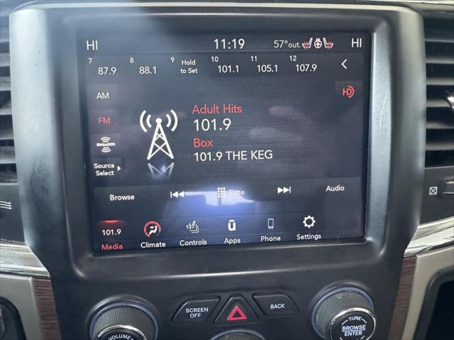 2018 RAM 1500 Laramie Crew Cab 4x4 5'7' Box