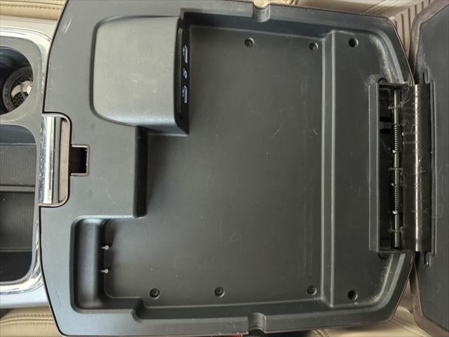 2018 RAM 1500 Laramie Crew Cab 4x4 5'7' Box