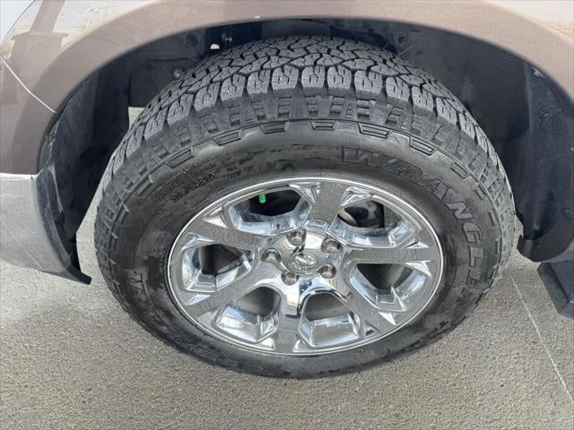 2018 RAM 1500 Laramie Crew Cab 4x4 5'7' Box