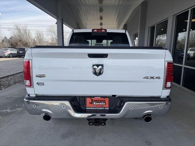2018 RAM 1500 Laramie Crew Cab 4x4 5'7' Box