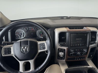 2017 RAM 1500 Laramie Crew Cab 4x4 5'7' Box