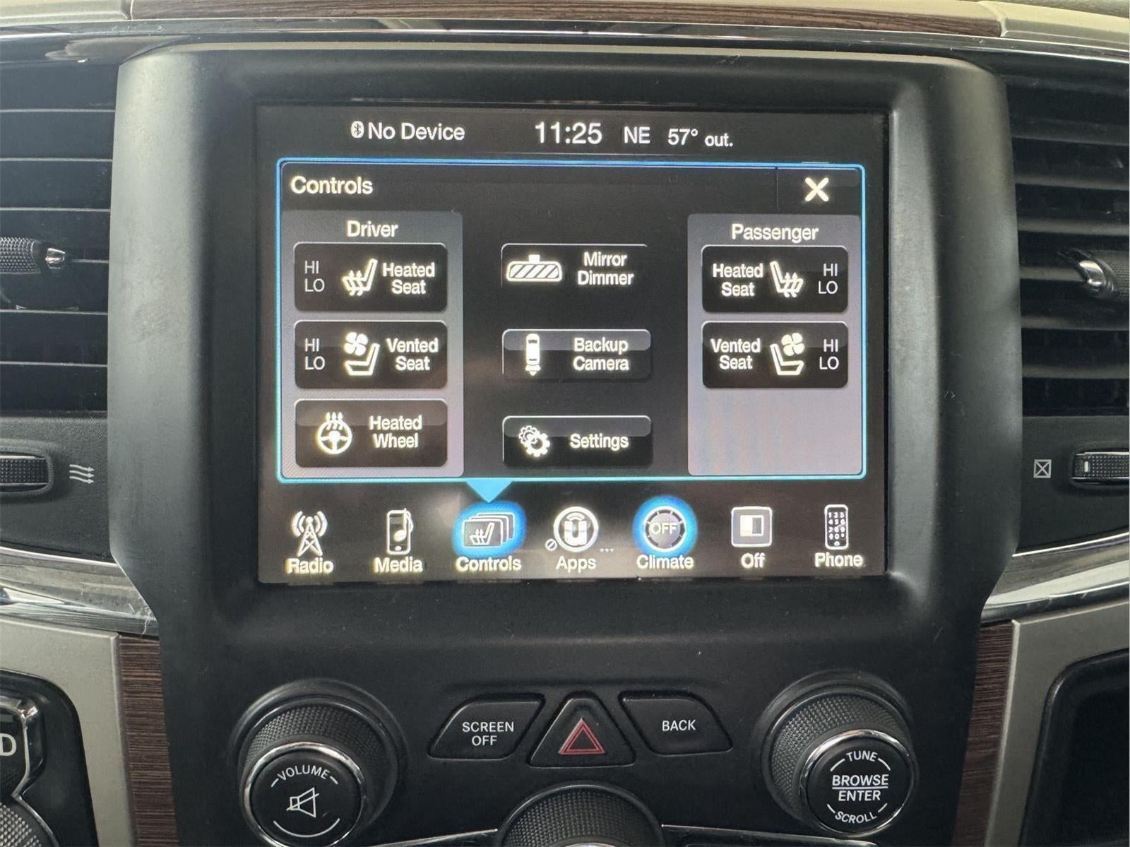 2017 RAM 1500 Laramie Crew Cab 4x4 5'7' Box