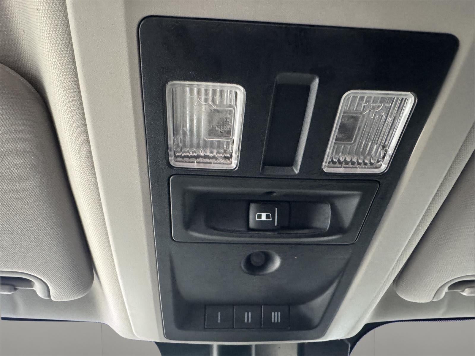 2017 RAM 1500 Laramie Crew Cab 4x4 5'7' Box