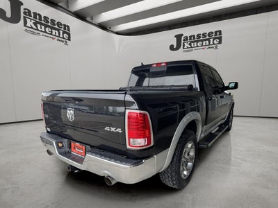 2017 RAM 1500 Laramie Crew Cab 4x4 5'7' Box