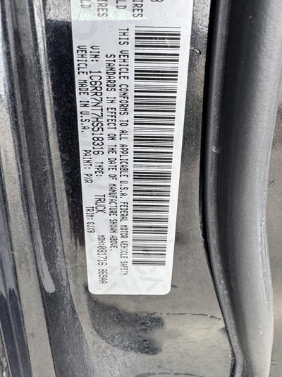 2017 RAM 1500 Laramie Crew Cab 4x4 5'7' Box