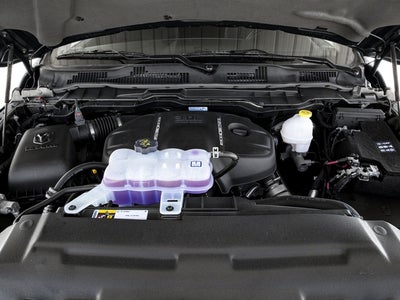 2017 RAM 1500 Laramie Crew Cab 4x4 5'7' Box