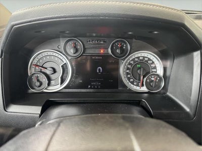 2017 RAM 1500 Laramie Crew Cab 4x4 5'7' Box