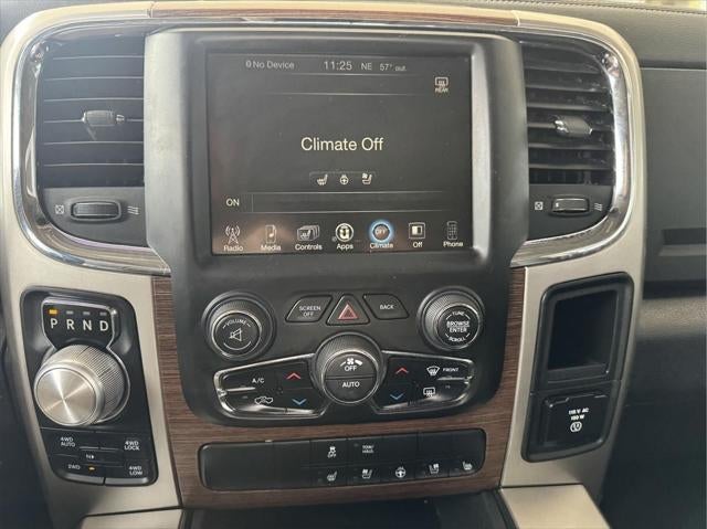 2017 RAM 1500 Laramie Crew Cab 4x4 5'7' Box