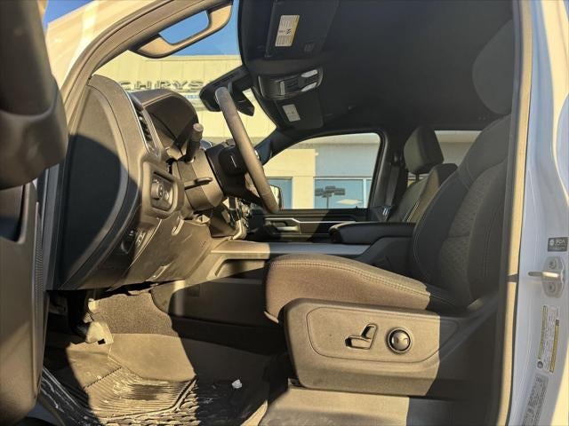 2025 RAM 1500 Big Horn Crew Cab 4x4 5'7' Box