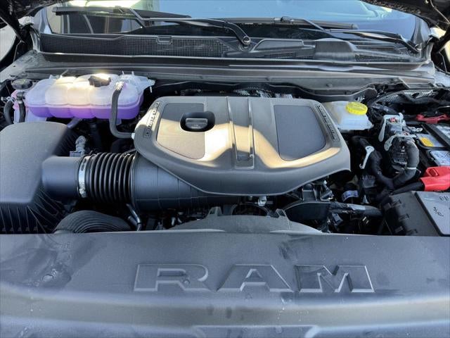 2025 RAM Ram 1500 RAM 1500 BIG HORN CREW CAB 4X4 5'7' BOX