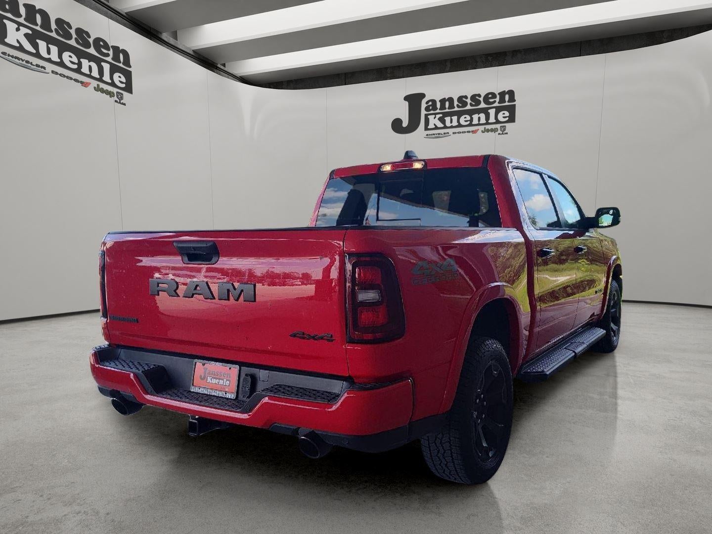 2025 RAM 1500 Big Horn Crew Cab 4x4 5'7' Box