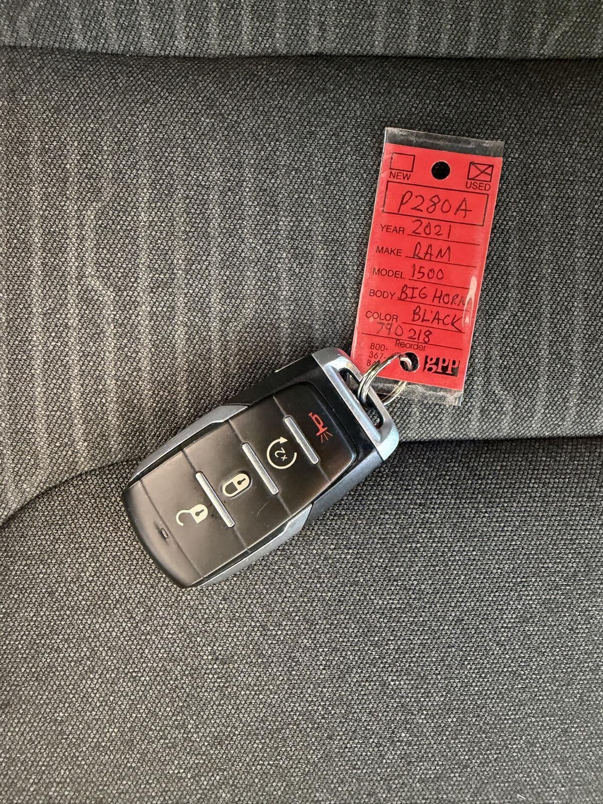 2021 RAM 1500 Big Horn Crew Cab 4x4 5'7' Box