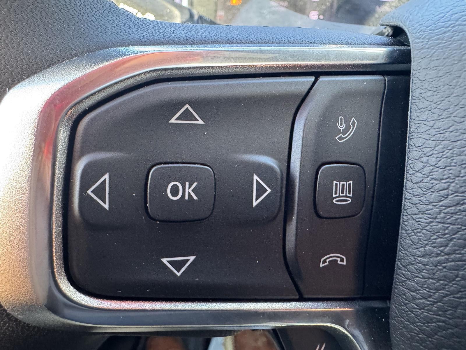 2025 RAM Ram 1500 RAM 1500 LARAMIE CREW CAB 4X4 5'7' BOX