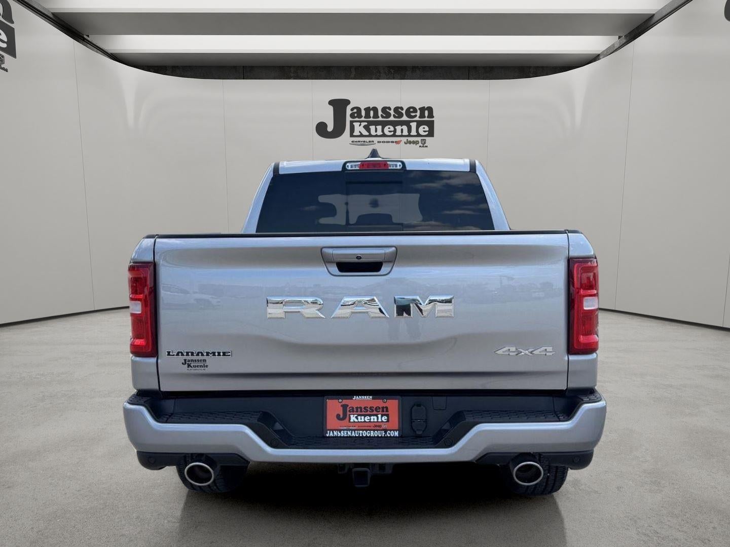 2025 RAM 1500 Laramie Crew Cab 4x4 5'7' Box