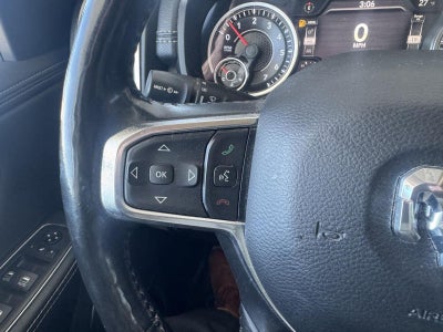 2019 RAM 1500 Laramie Crew Cab 4x4 5'7' Box