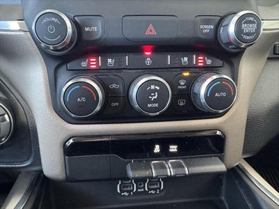 2019 RAM 1500 Laramie Crew Cab 4x4 5'7' Box