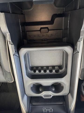 2019 RAM 1500 Laramie Crew Cab 4x4 5'7' Box