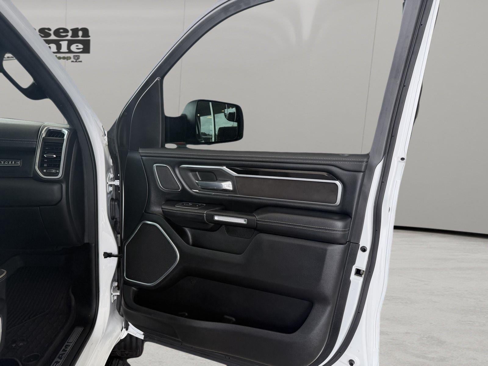 2021 RAM 1500 Laramie Crew Cab 4x4 5'7' Box