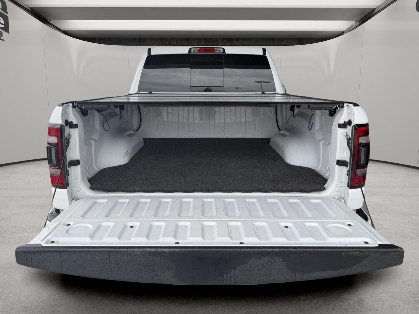 2021 RAM 1500 Laramie Crew Cab 4x4 5'7' Box