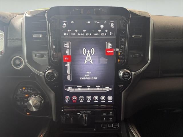 2021 RAM 1500 Laramie Crew Cab 4x4 5'7' Box
