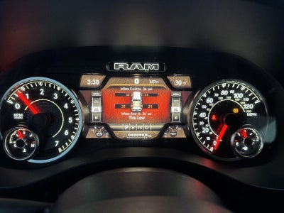 2022 RAM 1500 Laramie Crew Cab 4x4 5'7' Box