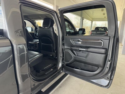 2022 RAM 1500 Laramie Crew Cab 4x4 5'7' Box