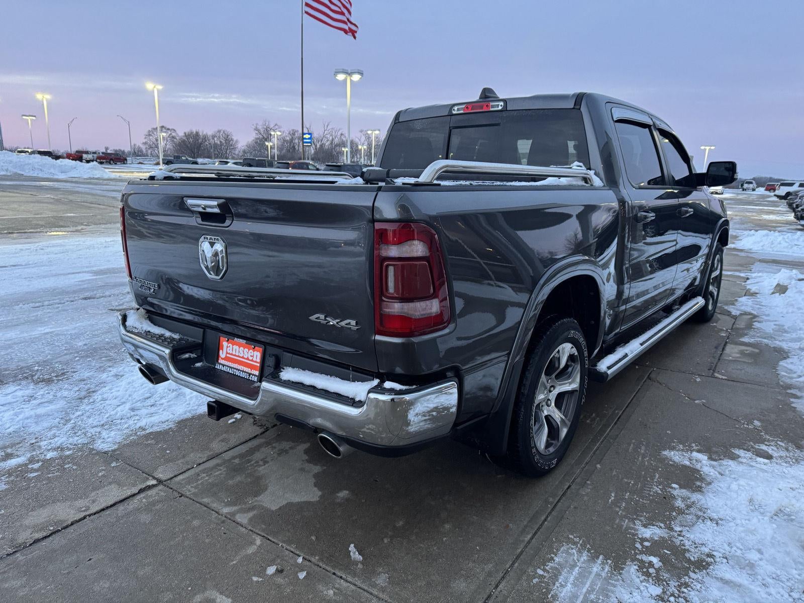2022 RAM 1500 Laramie Crew Cab 4x4 5'7' Box