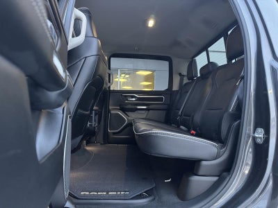 2022 RAM 1500 Laramie Crew Cab 4x4 5'7' Box