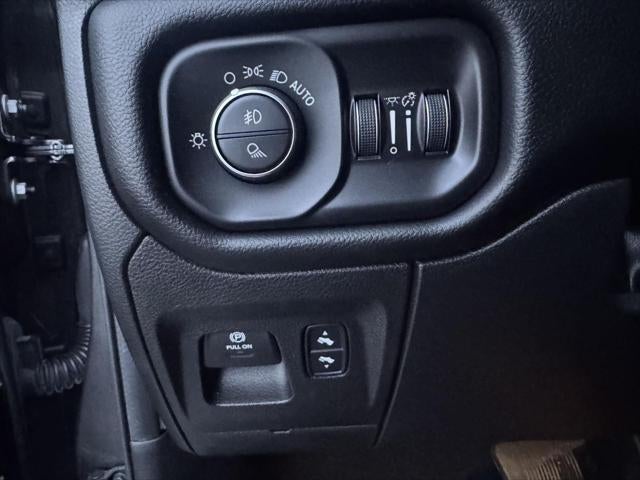 2022 RAM 1500 Laramie Crew Cab 4x4 5'7' Box