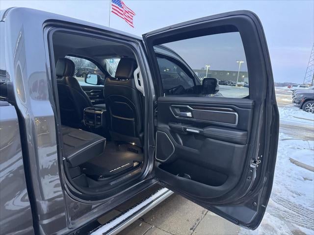 2022 RAM 1500 Laramie Crew Cab 4x4 5'7' Box