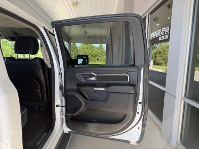 2022 RAM 1500 Laramie Crew Cab 4x4 5'7' Box