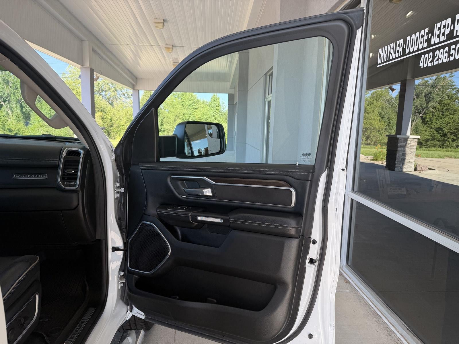 2022 RAM 1500 Laramie Crew Cab 4x4 5'7' Box