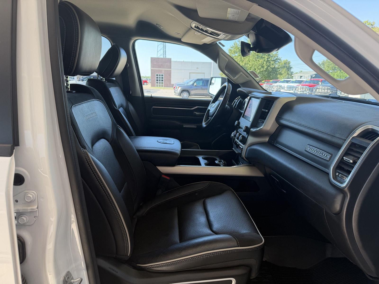 2022 RAM 1500 Laramie Crew Cab 4x4 5'7' Box