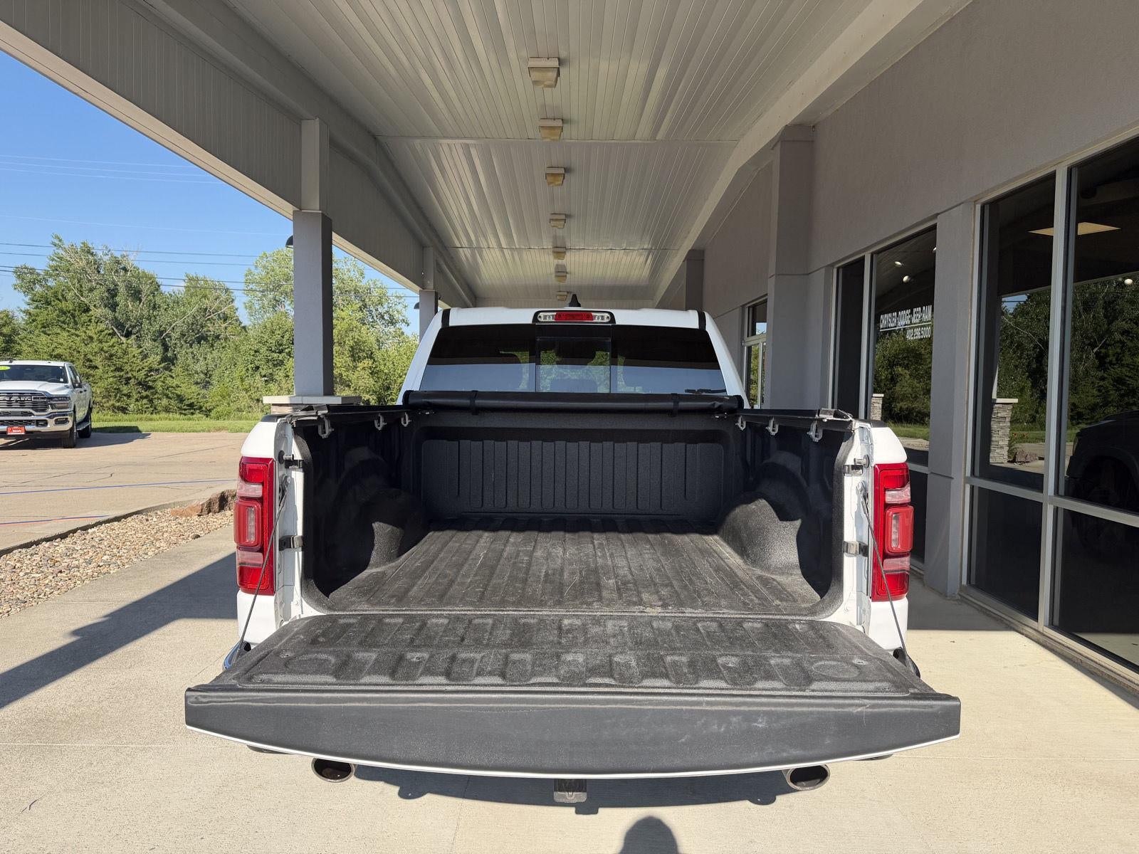 2022 RAM 1500 Laramie Crew Cab 4x4 5'7' Box