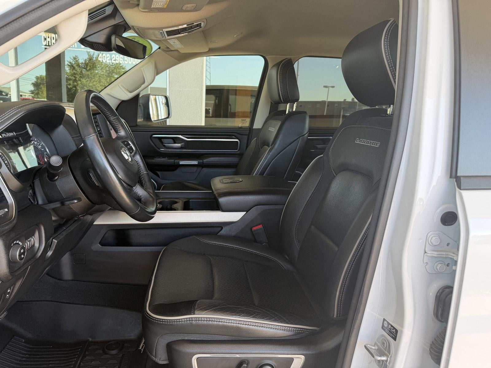 2022 RAM 1500 Laramie Crew Cab 4x4 5'7' Box