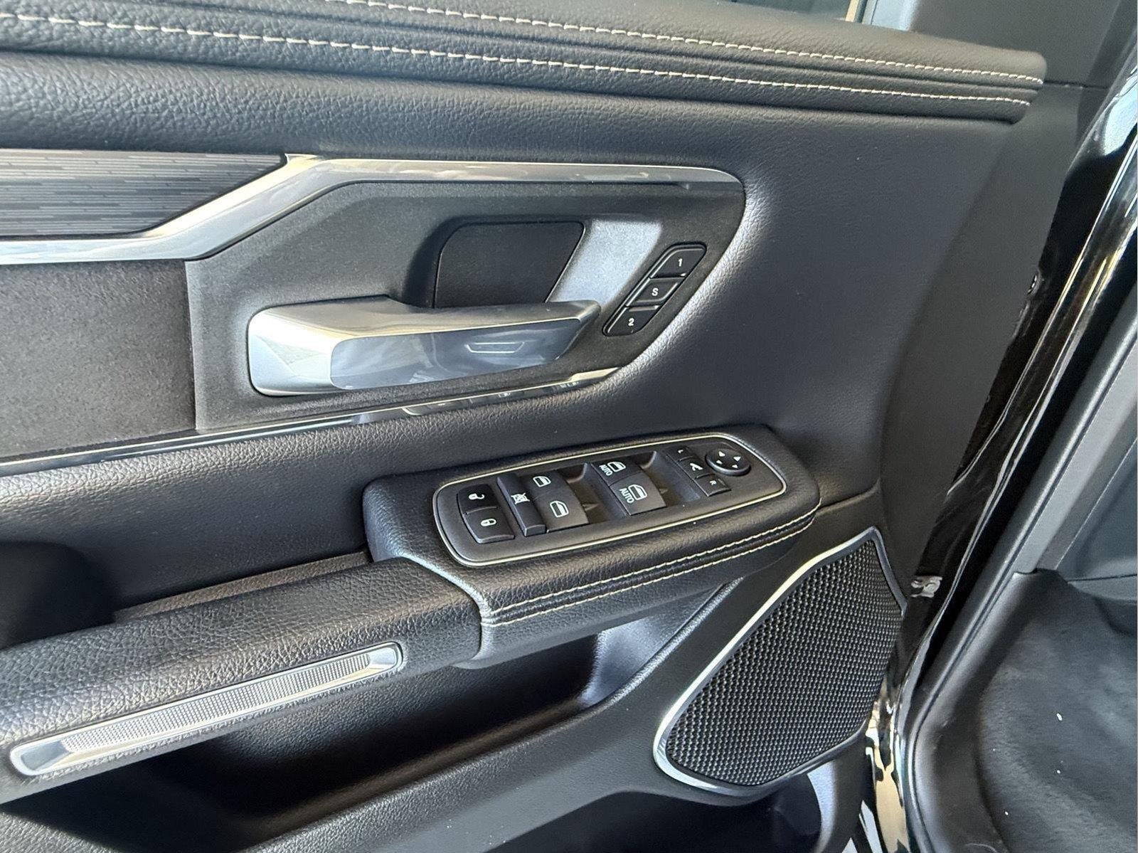 2024 RAM 1500 Laramie Crew Cab 4x4 5'7' Box
